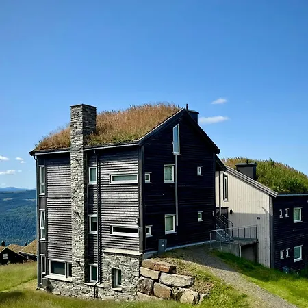 Ski-in Out Apartment, Sauna & Panoramic Views Hafjell *